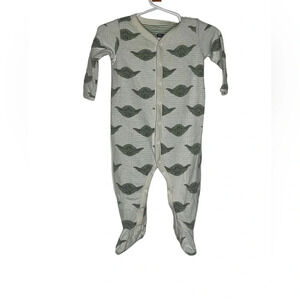 Baby Gap Star Wars yoda sleeper sz 6-9 months